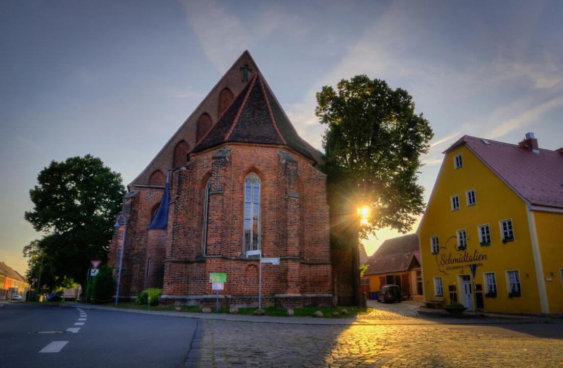 Schmidtalien Schlemmen Und Schlummern Dommitzsch ภายนอก รูปภาพ