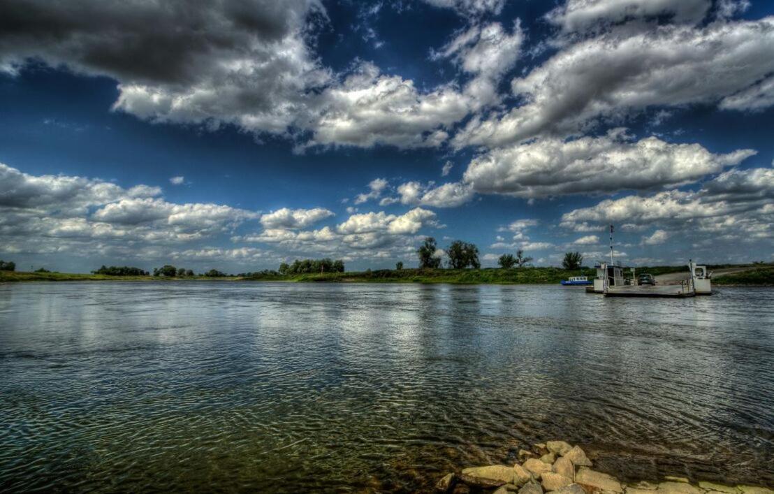 Schmidtalien Schlemmen Und Schlummern Dommitzsch ภายนอก รูปภาพ